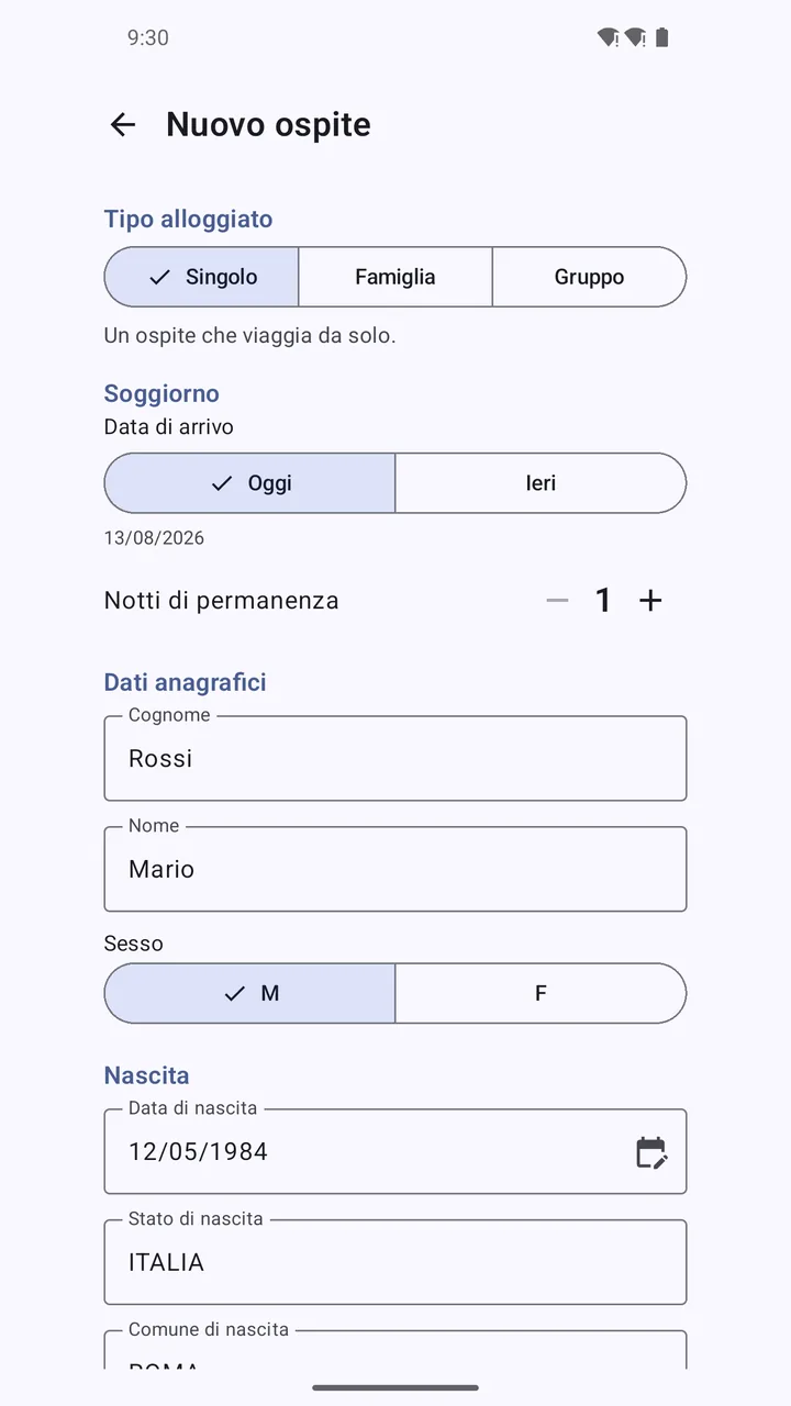 App Android Alloggiati Facile: scheda ospite compilata automaticamente dalla foto del documento.